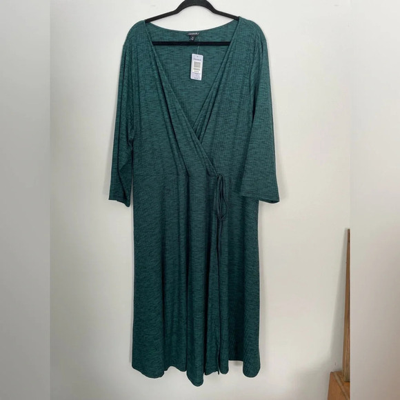 Torrid Acas Emerald Green Ribbed Midi‎ Wrap Dress NWT - Picture 2 of 7